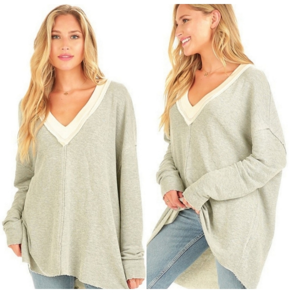 SALE! HP💎 French Terry V Neck Pullover